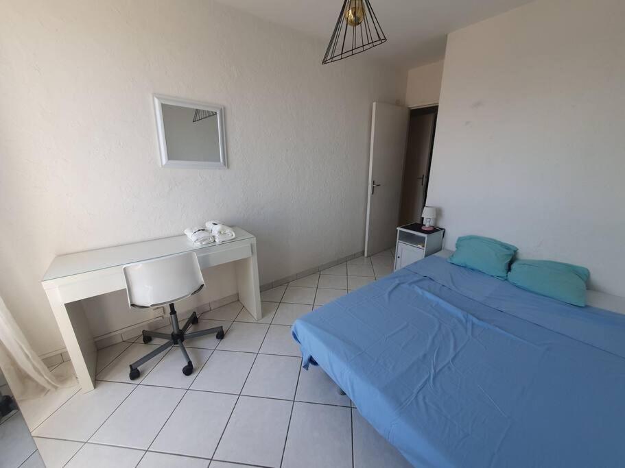 Appartement Avec 3 Chambres 80M2 Plein Sud Marignane Exterior foto