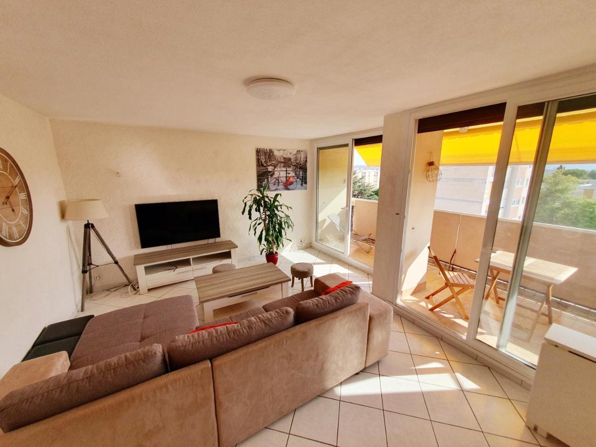 Appartement Avec 3 Chambres 80M2 Plein Sud Marignane Exterior foto